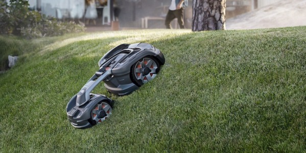 Husqvarna yüksek performanslı, dört tekerlekli robotik çim biçme makinesini piyasaya sürdü